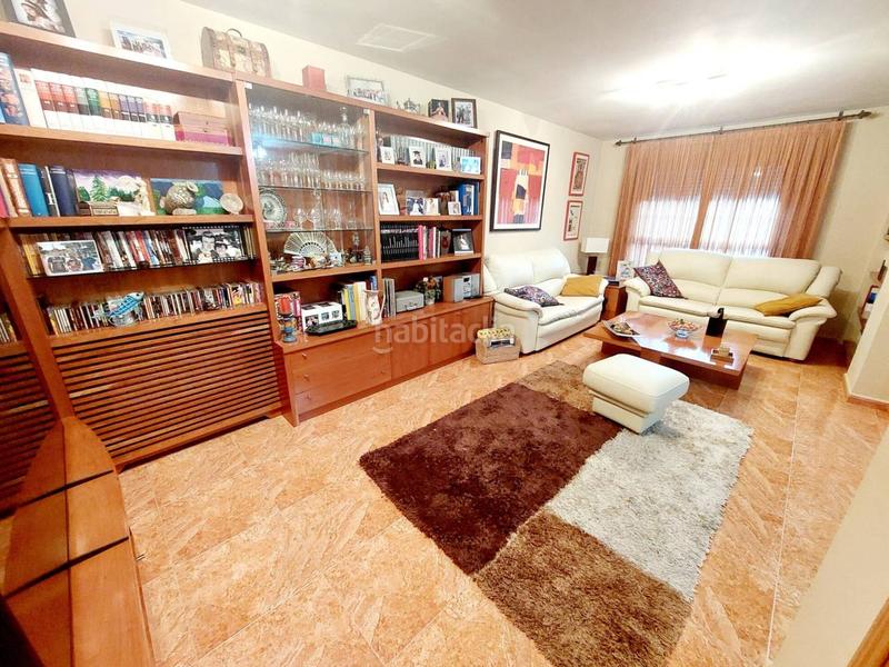 Foto be6a9e51-18d2-4034-9cd4-f6f1f39b2705. Maison jumelée avec chauffage parking piscine dans El Arroyo-La Fuente Fuenlabrada