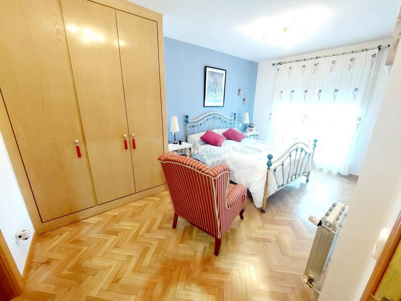 Foto bfa2285b-90d6-4905-bfa2-35bf8043d778. Maison jumelée avec chauffage parking piscine dans El Arroyo-La Fuente Fuenlabrada