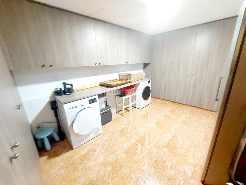 Foto cf4ec9a3-18ed-4973-995b-0e90f34edbee. Maison jumelée avec chauffage parking piscine dans El Arroyo-La Fuente Fuenlabrada