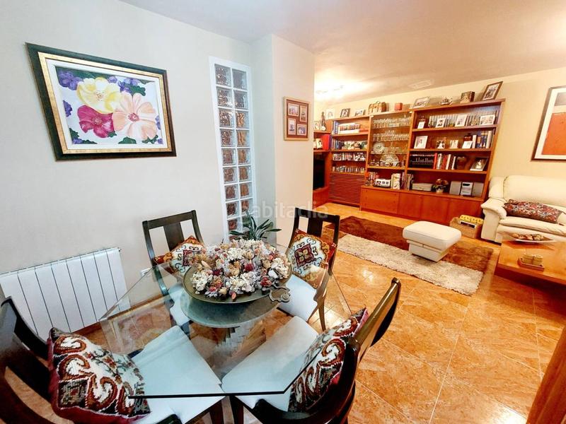 Foto f7a59a3e-77ee-470f-b9e0-526dcefc9338. Maison jumelée avec chauffage parking piscine dans El Arroyo-La Fuente Fuenlabrada