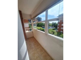 Pis en Loranca. Piso en venta con plaza de garaje, trastero y piscina comunitari