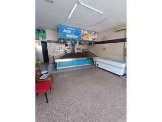 Traspàs Local Comercial a El Arroyo-La Fuente. Se traspasa puesto pescaderia zona arroyo,fuenlabrada!!