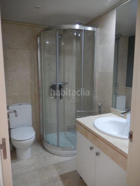 Foto 40ad6ec4-15f6-4bd9-85a1-319c912c12ca. Lloguer estudi amb calefacció piscina a Adelfas Madrid