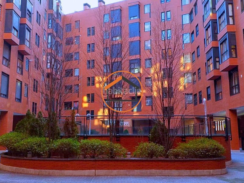 Foto 43ec2ac0-9b97-477a-b493-b0591fcfc638. Location studio avec chauffage piscine dans Adelfas Madrid