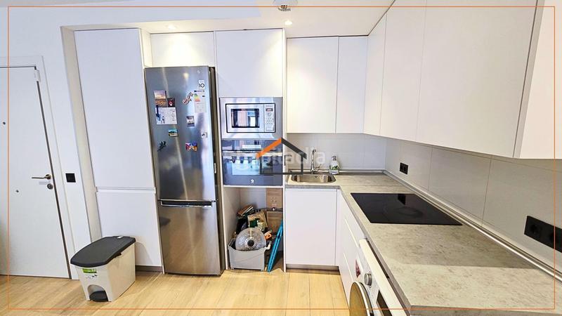 Foto b130a3aa-d690-41ad-9313-5e3791c7dd3a. Alquiler piso alquiler piso en Adelfas en Adelfas Madrid