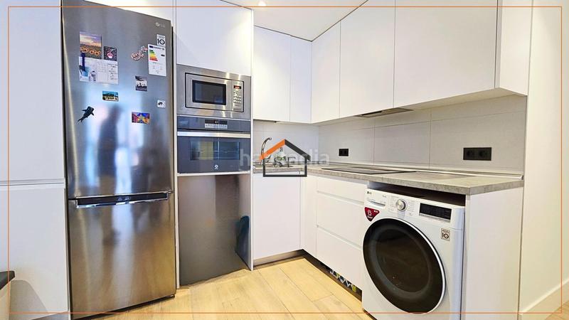 Foto df1e1b65-b4ab-44ca-b55d-8c70e75d9407. Alquiler piso alquiler piso en Adelfas en Adelfas Madrid