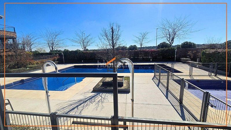 Foto a5d82104-927f-41c9-9152-71bef979b6bb. Àtic amb calefacció aparcament piscina a Marazuela-El Torreón Rozas de Madrid (Las)