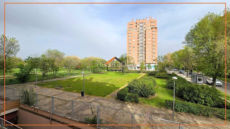Foto 3cd30f25-f874-436f-a6ac-3b1176cd8d1d. Flat with heating parking in Horcajo Madrid