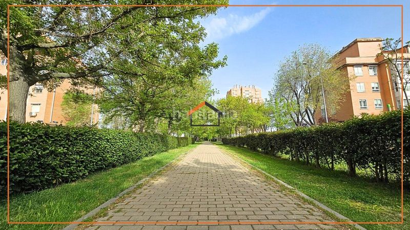 Foto d9ba9ac0-4f69-483c-85e0-0340eb09dcb2. Pis amb aparcament a Horcajo Madrid