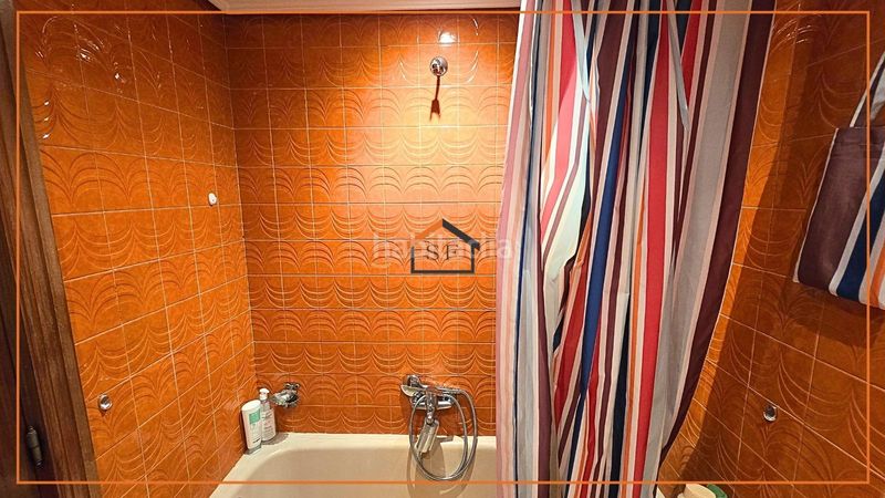 Foto 00859681-3836-4eba-afc2-bd522a6dc393. Flat with parking pool in Adelfas Madrid