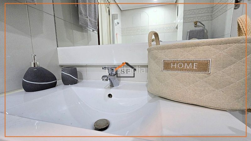 Foto 05715073-01c0-4d24-bea0-a5ccf46aff26. Flat with parking pool in Adelfas Madrid