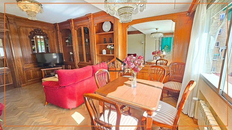 Foto 75d75c8e-50b1-4a8a-bedb-262ffd47e3d8. Flat with parking pool in Adelfas Madrid