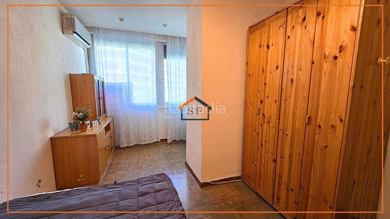 Foto cc270c22-62db-4b0f-8c25-cf687f052084. Flat with parking pool in Adelfas Madrid