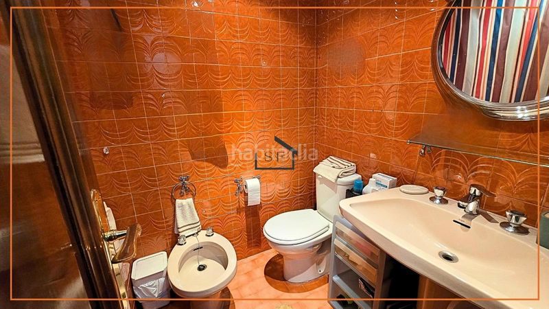 Foto f3a52fd8-2f01-41bf-b3b3-34ea94d399bd. Flat with parking pool in Adelfas Madrid