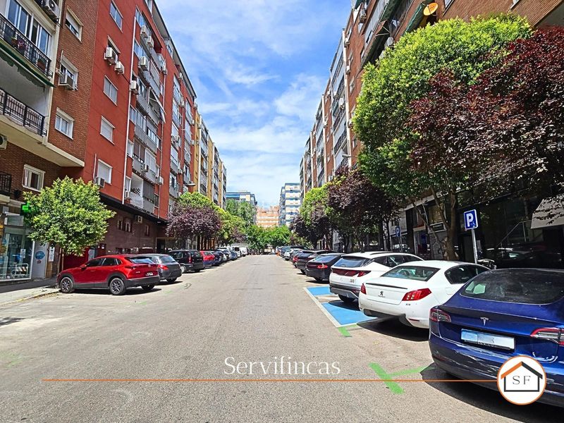 Foto a82ab6e1-5524-49e5-873b-0868ada2c6d4. Local comercial a Adelfas Madrid