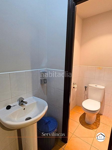 Foto cdda15c6-e9ff-4a0d-bcf7-43141ae3ea7e. Local comercial a Adelfas Madrid