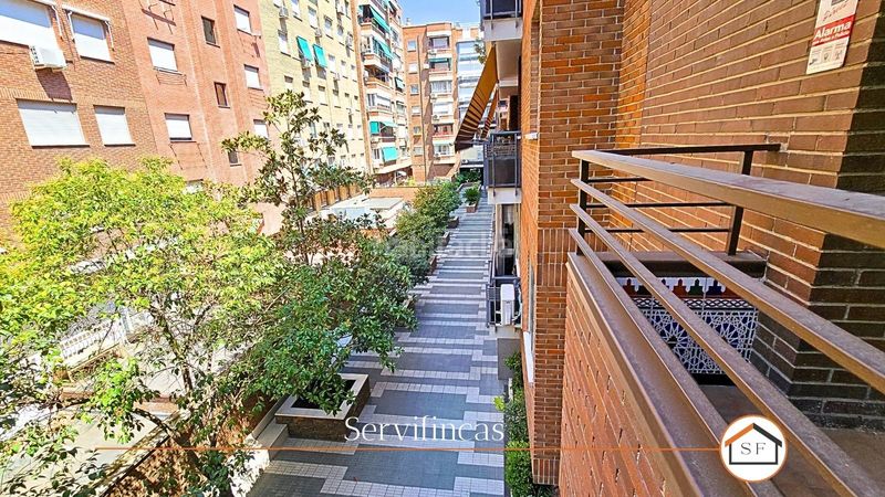 Foto 7e0afca1-b8d8-4903-887d-4fb5c5e14244. Pis amb calefacció aparcament a Adelfas Madrid