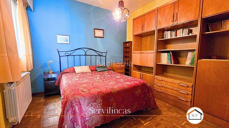 Foto a58436a5-e5d7-4e6b-9376-38582acfa163. Pis amb calefacció aparcament a Adelfas Madrid
