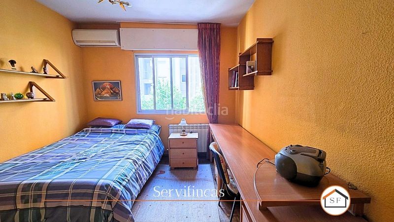 Foto b5a6d196-9acc-4d2f-931e-db77896d8eae. Pis amb calefacció aparcament a Adelfas Madrid