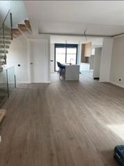 Semi detached house in Universidad-Hospital. Chalet de nueva construcción en el vivero, fuenlabrada