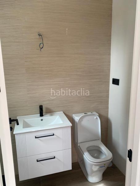 Foto 565fc001-5961-45d9-b705-cfb4b5c6a68b. Casa adossada amb calefacció aparcament piscina a Fuenlabrada