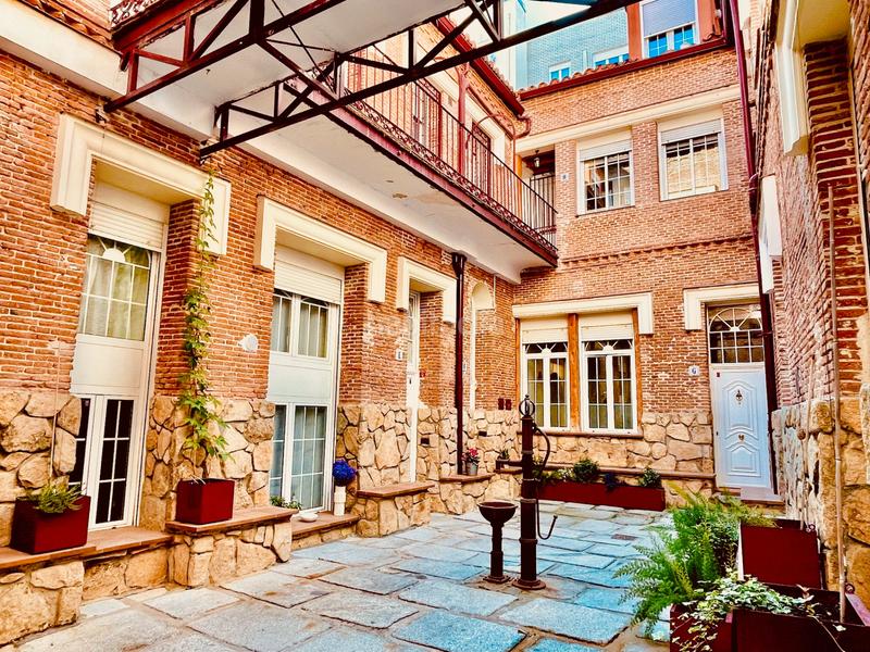 Foto 47ba39d7-ab21-473c-8e59-8be18108559c. Alquiler apartamento en calle de fernando garrido 11 dúplex en argüelles en Madrid