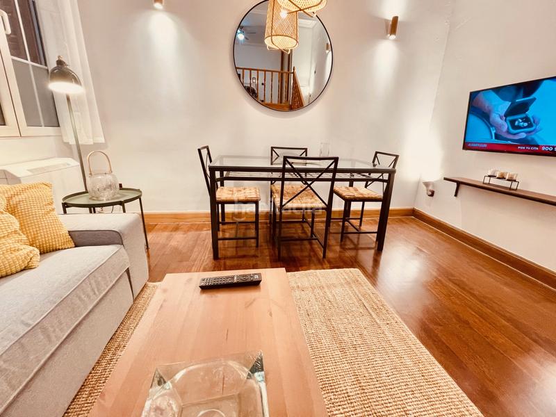 Foto eb7d7d1f-68bf-4d7e-a253-f5d16ec87a81. Alquiler apartamento en calle de fernando garrido 11 dúplex en argüelles en Madrid