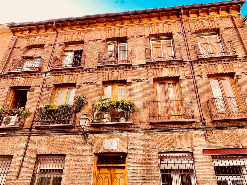 Foto 804d80f9-b522-4f4e-97c4-925f32128f55. Rent apartment in calle de fernando garrido 11 in Madrid