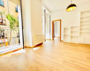 Alquiler Apartamento en Calle de la amnistía 6. Apartamento exterior en la mejor zona del madrid de los austrias