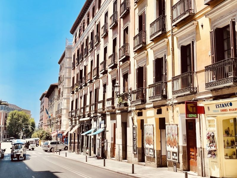Foto 15f540bd-88ad-4b55-ac7a-d725665cfd7d. Rent flat in calle mayor 80 in Palacio Madrid
