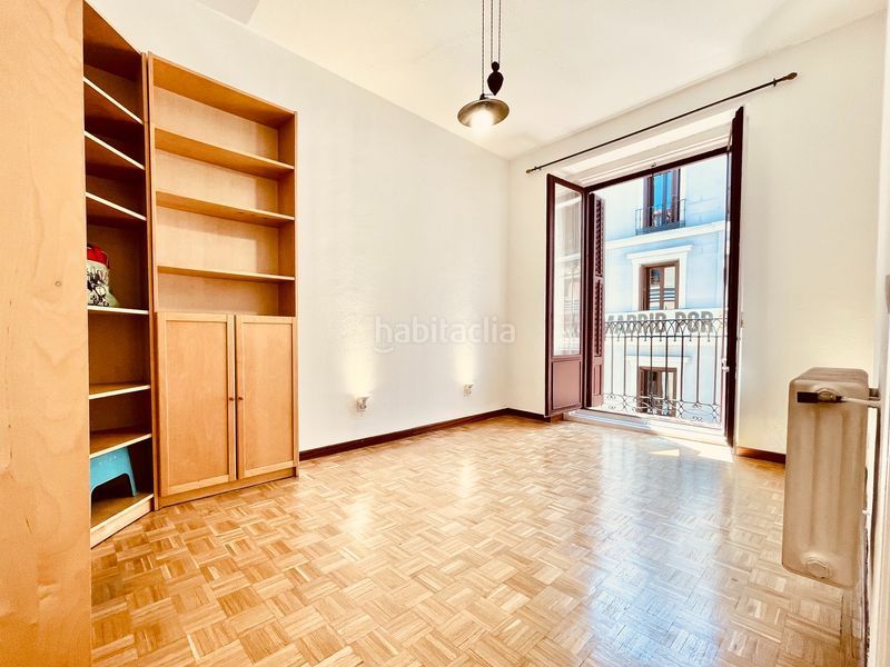 Foto 3b1d2c0b-4b4c-44b9-87e8-d9b3a97ef377. Rent flat in calle mayor 80 in Palacio Madrid