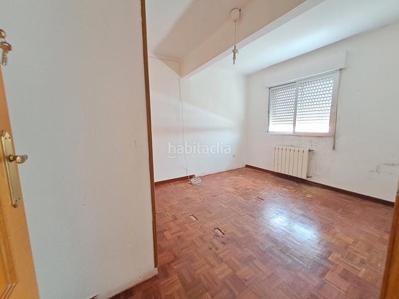 Foto 9318a8b4-eed3-40c1-ab55-da54ce5c8d1c. Piso  en venta junto ayuntamiento para actualizar a tu gusto. en Alcorcón