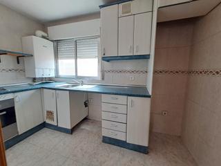Pis  Calle madrid. Piso en venta junto ayuntamiento para actualizar a tu gusto.