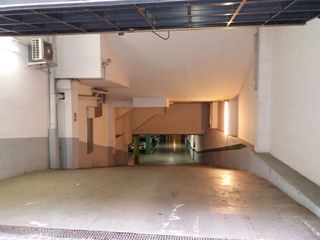 Lloguer Aparcament de moto a Carrer de girona 164. Plaza individual fija