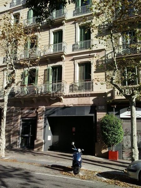 Foto ec8877a2-9d9f-4df1-b9f3-0d42ee7c12f1. Miete motorradparkplatz in carrer de girona 164 in Barcelona