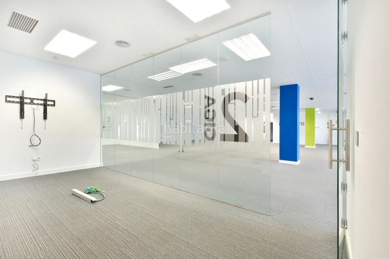 Foto 3653d9fe-1e49-43b3-9a55-66f3467df453. Rent office space in carrer de badajoz 145 in El Parc i la Llacuna del Poblenou Barcelona