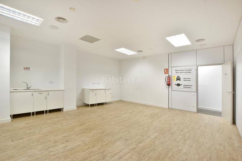 Foto d20963ec-9e45-4b4f-aa90-0010899d42a2. Rent office space in carrer de badajoz 145 in El Parc i la Llacuna del Poblenou Barcelona