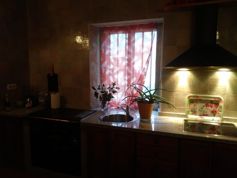 Foto 261b83fb-b0d3-494e-93b4-a4d6c9547799. Casa amb calefacció aparcament a Villamejil
