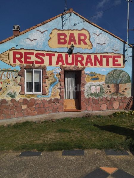 Foto 3bf19a93-2535-4e9b-a8ec-4fa82177843b. Casa amb calefacció aparcament a Villamejil