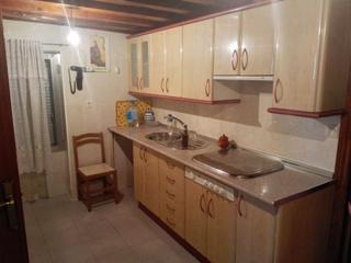 Mas à Almorox. Casa venta, centro almoroxtoledo, en dos plantas  buhardilla, re