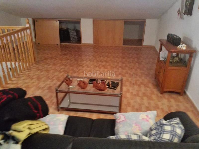 Foto b40254a3-4e4a-4ea5-b122-938ff0baf718. Masía casa venta, centro toledo, en dos plantas buhardilla, reforma2007, 4 dormitorios 2 baños en Almorox