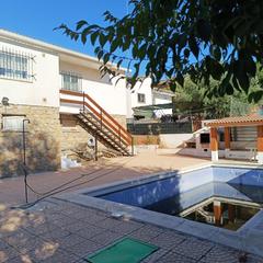 Xalet a Calypo Fado. Gran chalet indepente.calipo, 512m2 parcela y vivienda, tiene do