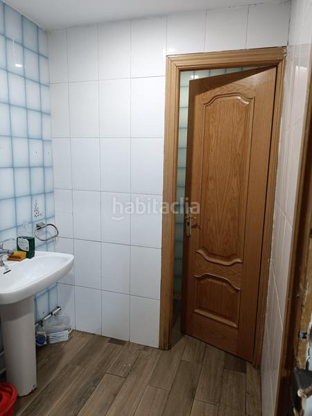 Foto 5c64789c-aeec-4c6a-8043-54bab3a3b488. Rent business premise in Villafontana - Estoril I Móstoles