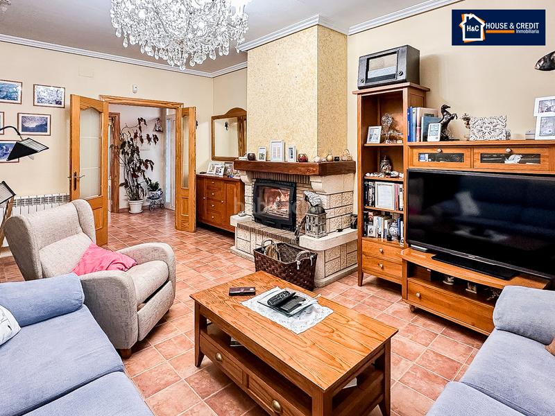 Foto ee492a9d-8327-49f8-86a4-2e9d4d37763a. Chalet en El Robledal Villalbilla