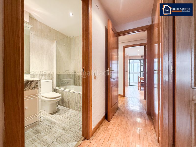 Foto 4c3f9681-5749-4790-9446-4db2964ac7a5. Pis amb calefacció aparcament a Berruguete Madrid