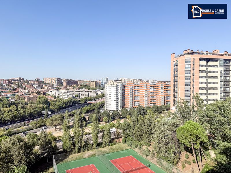 Foto 970045f1-66a0-4118-ab32-5f997ad7dcd6. Pis amb calefacció aparcament piscina a Valdezarza Madrid