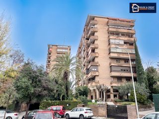 Flat  Calle del doctor juan josé lópez ibor. Espectacular vivienda residencial