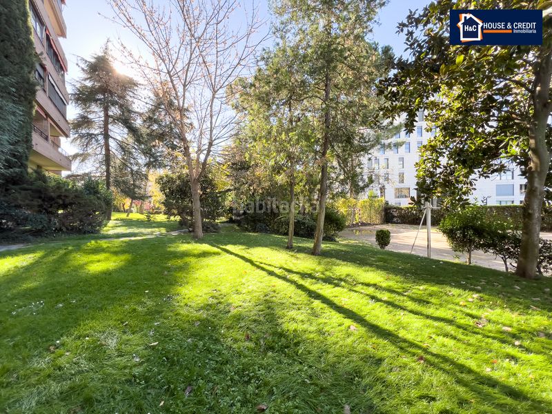 Foto b079b647-e6fb-4160-aaed-da889de7d7f8. Pis amb calefacció aparcament piscina a Valdezarza Madrid