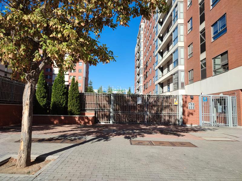 Foto 358d0bc0-9dec-4d7e-a93f-95d15eebe18f. Piso  venta 1 dormitorio adelfas, con parking, trastero, piscina y portero físico en Madrid