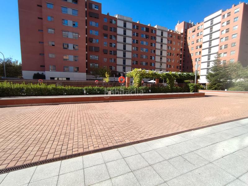 Foto 9845f86c-7b23-4884-a7e0-4184088347fa. Piso  venta 1 dormitorio adelfas, con parking, trastero, piscina y portero físico en Madrid